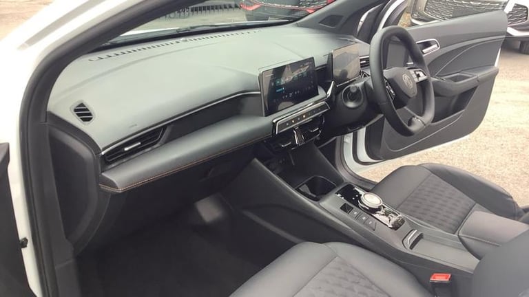 2025 MG MG3 1.5 Hybrid+ MHEV Trophy Hatchback 5dr Petrol Hybrid Auto Euro 6 (s/s) (194  Hatchback...