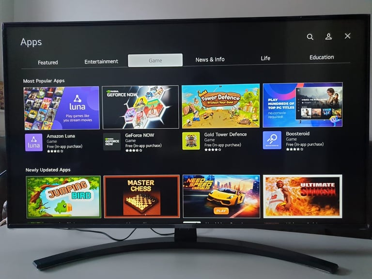 LG Smart 4K UHD 43inch HDR Tv with Alexa and Google Assistant builtin 