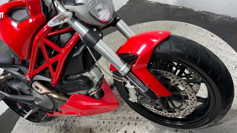 Ducati Monster [Phone number removed]K STREETFIGHTER WARRANTY NEW MOT RIDES GREAT