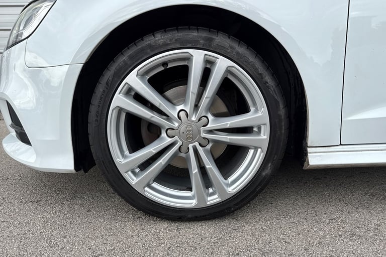 2019 Audi A3 1.5 TFSI CoD 35 S line Sportback Euro 6 (s/s) 5dr Hatchback PETROL Manual