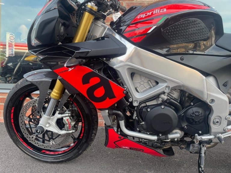 Aprilia Tuono rr 1100