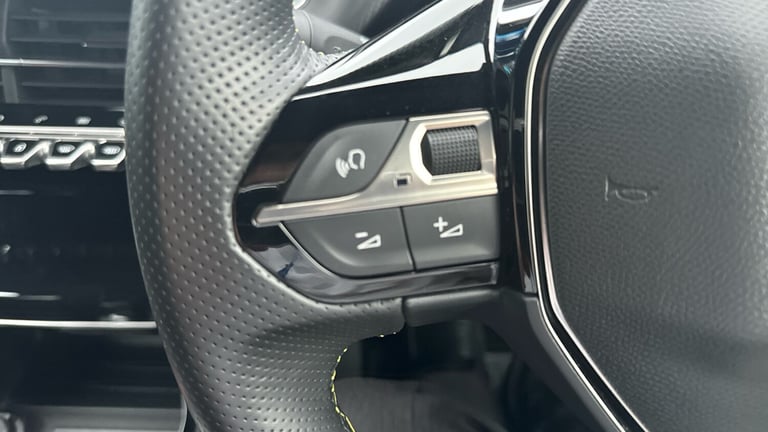 2022 Peugeot 208 50kWh GT Premium Hatchback 5dr Electric Auto (136 ps) Hatchback Electric Automatic