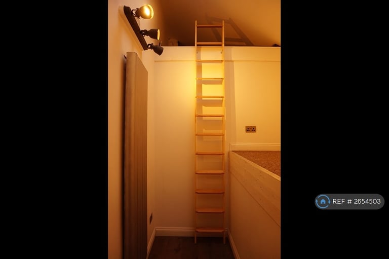1 bedroom flat in St Pauls, Bristol, BS2 (1 bed) (#2654503)