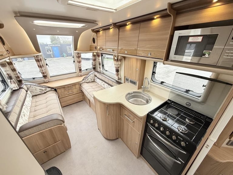 2017 BAILEY UNICORN VIGO LUXURY TOURING CARAVAN