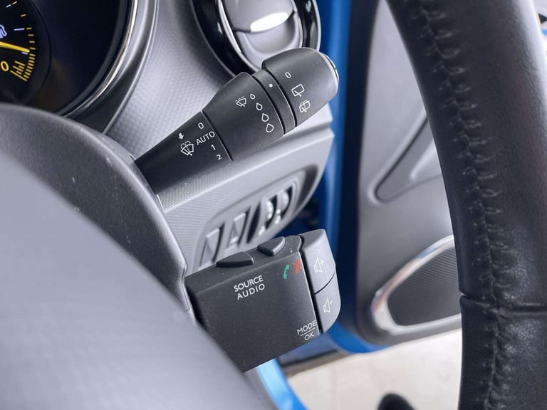 2015 Renault Captur 0.9 TCe ENERGY Dynamique Nav SUV 5dr Petrol Manual Euro 6 (s/s) (90 ps) CRU S...