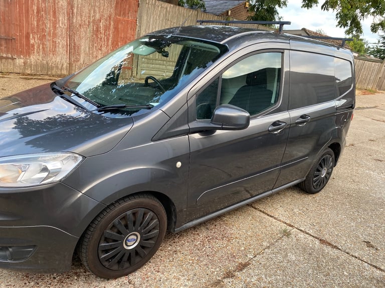 Ford, TRANSIT COURIER, Panel Van, 2016, Manual, 1562 (cc)