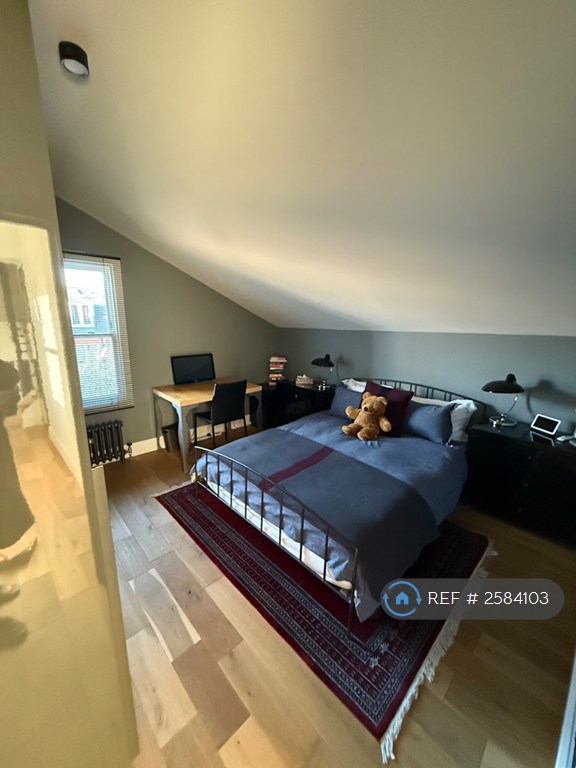 1 bedroom in Cubitt Terrace, London, SW4 (#2584103)