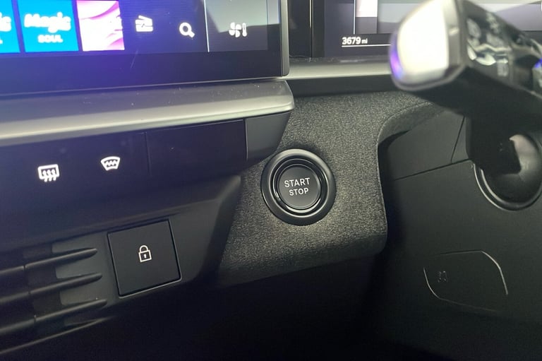  Vauxhall Grandland 1.2 Mhev Ultimate Suv 5dr Petrol Hybrid E Dct Euro 6 s/s