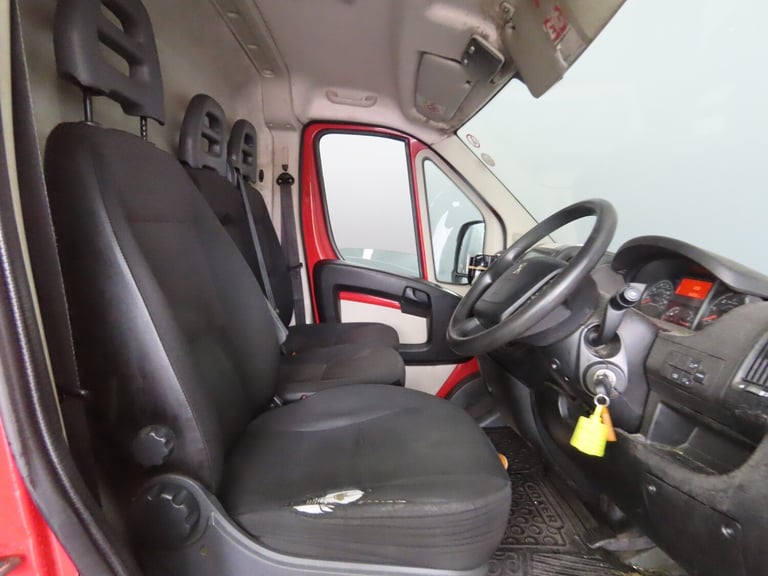 2015 PEUGEOT BOXER MWB 2.2 TDCI 110PS LOW MILES 1 OWNER PRICE IS PLUS VAT 