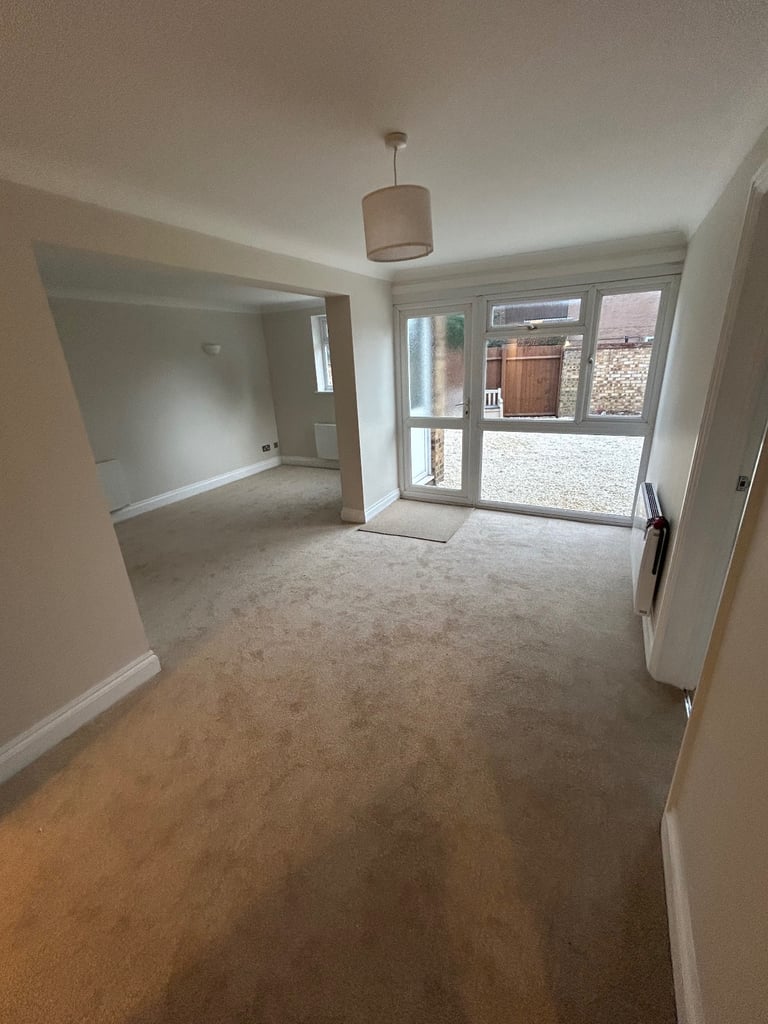 2 Bedroom Flat