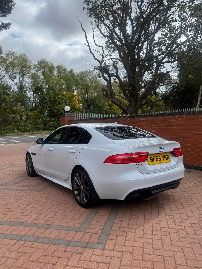2015 Jaguar XE 2.0d [180] R-Sport 4dr Auto SALOON Diesel Automatic