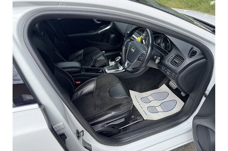 2013 Volvo V40 D2 R-Design Hatchback Diesel Automatic