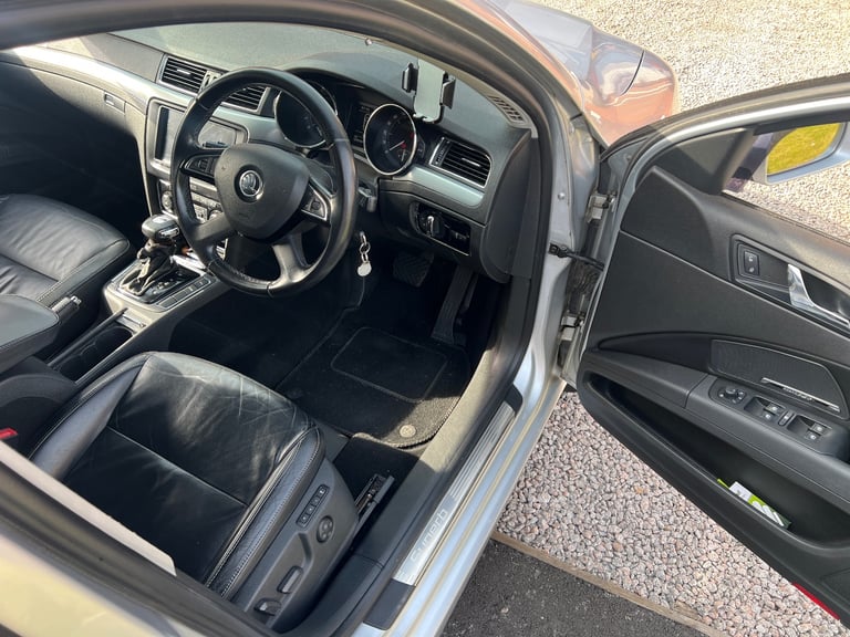 Skoda, SUPERB, Hatchback, 2009, Semi-Auto, 1968 (cc), 5 doors