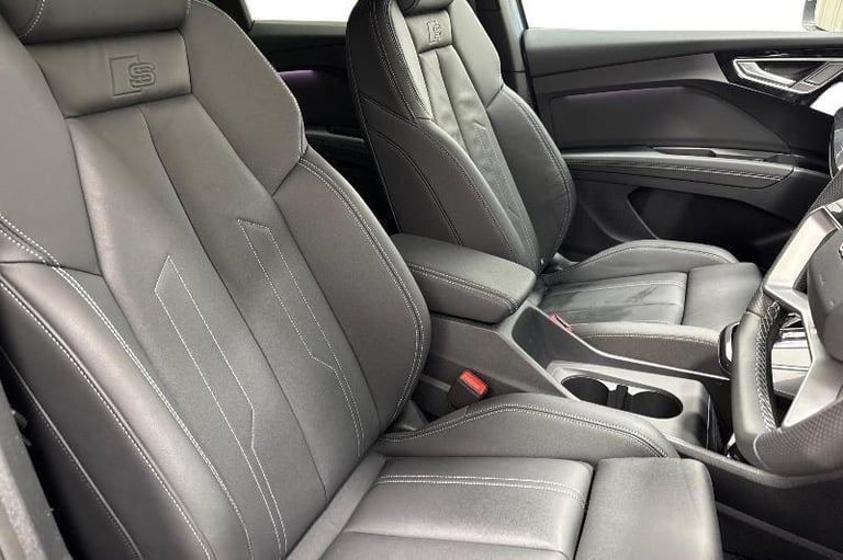 2025 Audi Q4 e-tron Q4 Sportback Black Edition 45 e-tron  210,00 kW SUV ELECTRIC Automatic