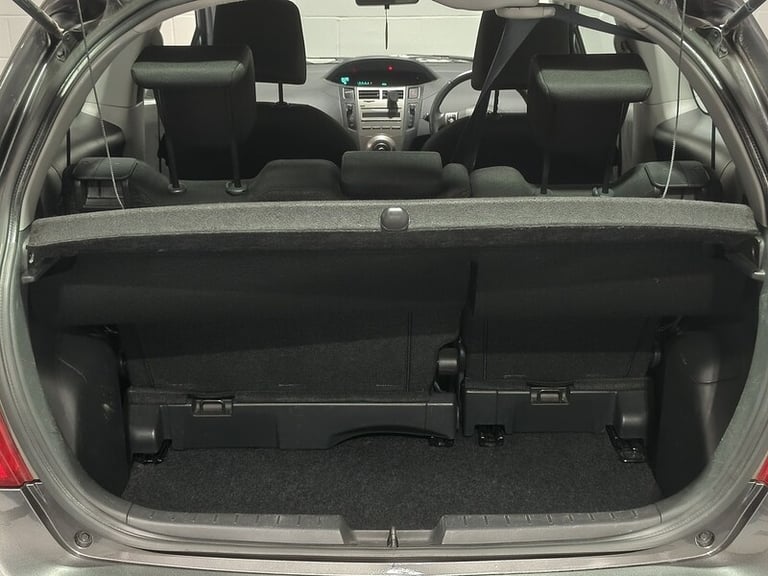 2009 Toyota Yaris VVT-i TR Hatchback Petrol Manual