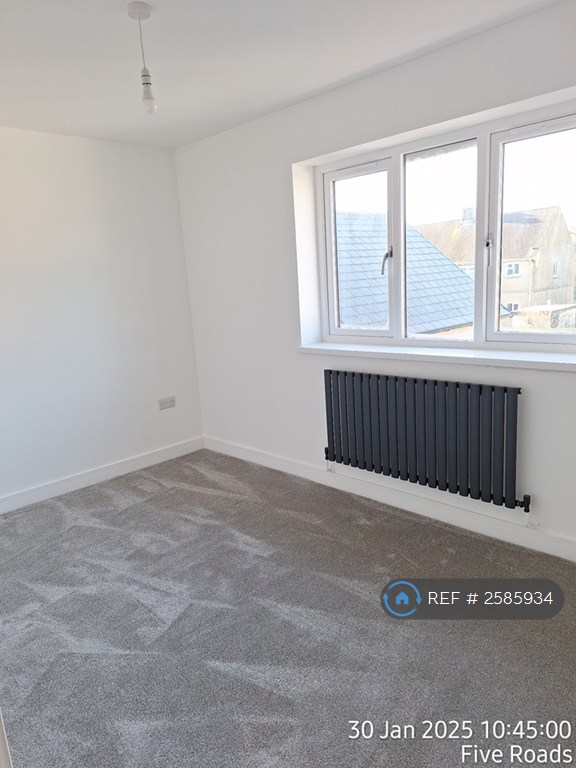 4 bedroom house in Llys Bryn Gwyrdd, Llanelli, SA15 (4 bed) (#2585934)