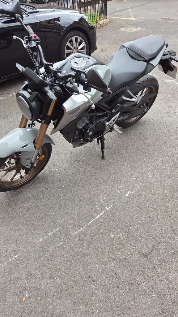 Honda CB125R
