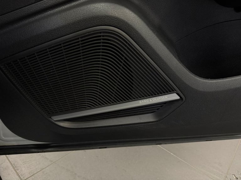 2017 67 AUDI Q2 1.4 TFSI COD S LINE SUV 5DR PETROL S TRONIC EURO 6 (S/S) (150 PS