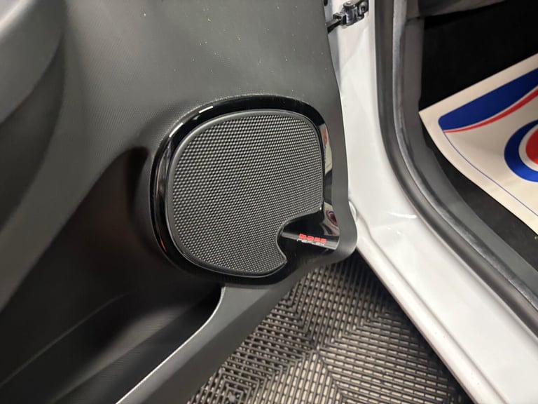 2015 Renault Clio 1.2 16V Dynamique MediaNav 5dr HATCHBACK Petrol Manual