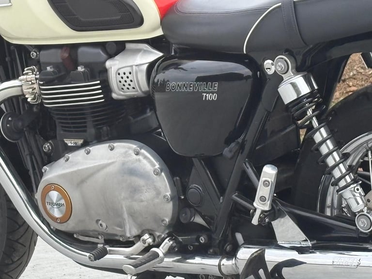 Triumph T100 Bonneville 900cc Bonne T 100