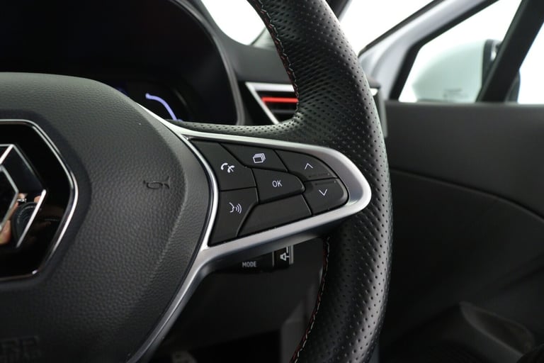 2022 Renault Clio 1.6 E-TECH Hybrid 140 RS Line 5dr Auto Hatchback Hybrid Automatic