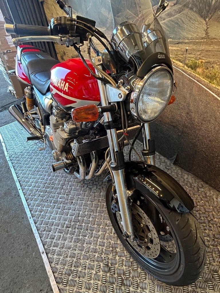 YAMAHA XJR1300SP 2001 MOTORCYCLE, 22K MILES, 3 OWNERS FROM NEW, (ATMOTORCYCLES)