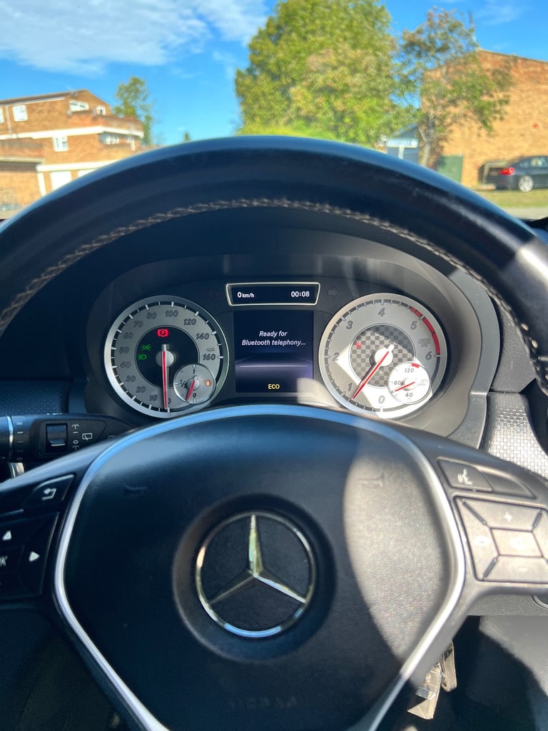 MERCEDES-BENZ A200 SPORT 2014