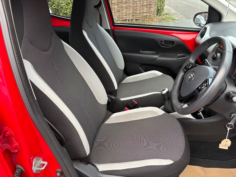 2014 Toyota AYGO 1.0 VVT-i X-Play 5dr HATCHBACK Petrol Manual
