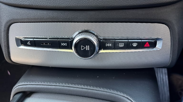2024 Volvo XC90 Plus, B5 AWD Mild hybrid, Petrol, Dark, 7 Seats Estate Petrol Automatic