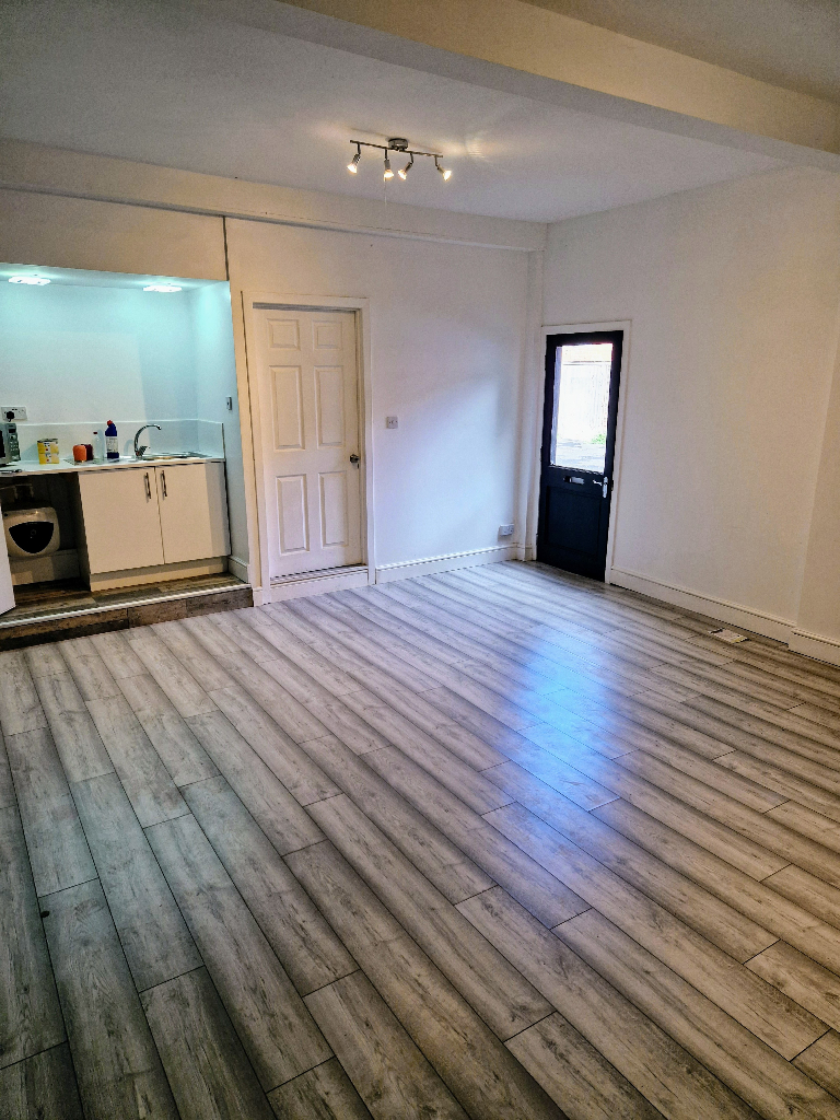 image for office space to rent let