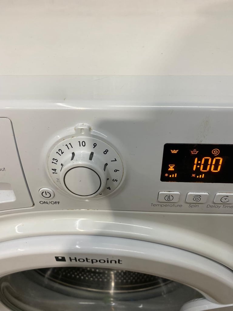 Beautiful HotPoint 6kg Washing Machine For Sale 