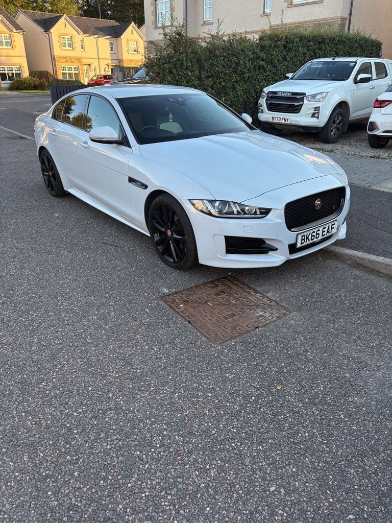 Jaguar, XE, Saloon, 2016, Manual, 1999 (cc), 4 doors
