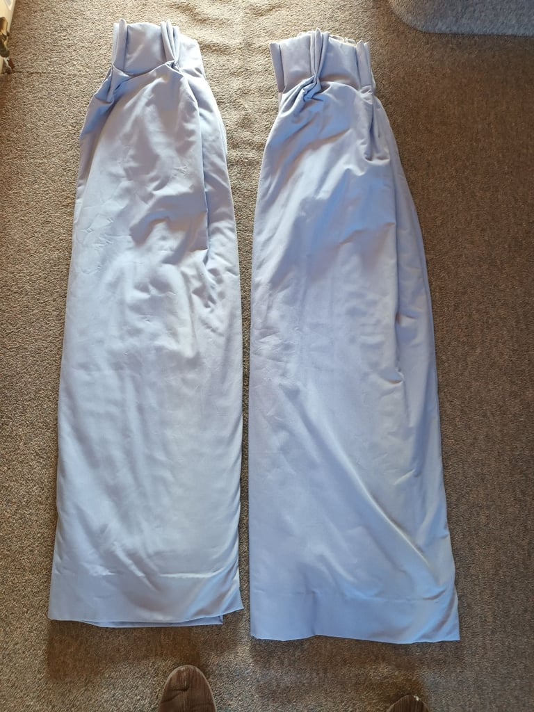 2 pair's of Curtains. 
