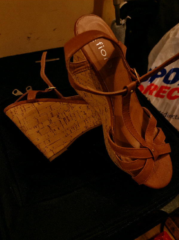 image for Women wedge sandal