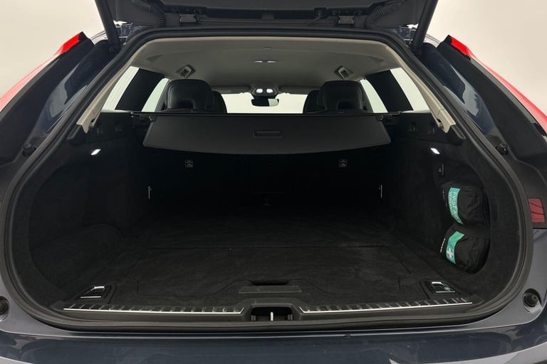 2022 Volvo V90 Plus, B4 mild hybrid, Petrol, Dark ESTATE Petrol/Electric Hybrid Automatic