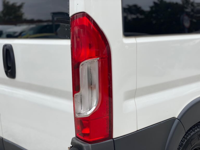 2016 Peugeot Boxer 2.2 HDi 435 L3 H2 Euro 5 5dr PANEL VAN Diesel Manual