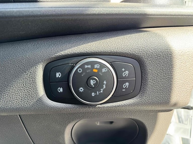  Ford Transit TDCI 130ps 350 DRW L4 Lwb 4.2 Metre Dropside with 12 Screen, A/C, Twin Rea Dropside...