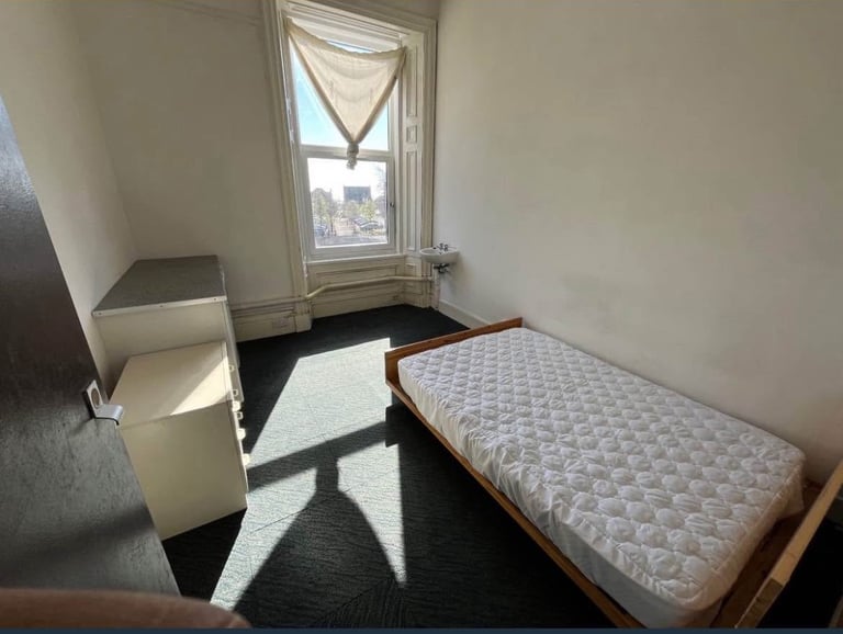 Room in High Street, Leven