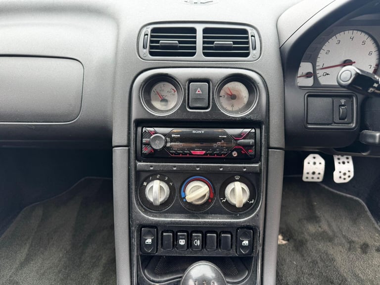 2004 MG MGF 1.6 2dr CONVERTIBLE Petrol Manual