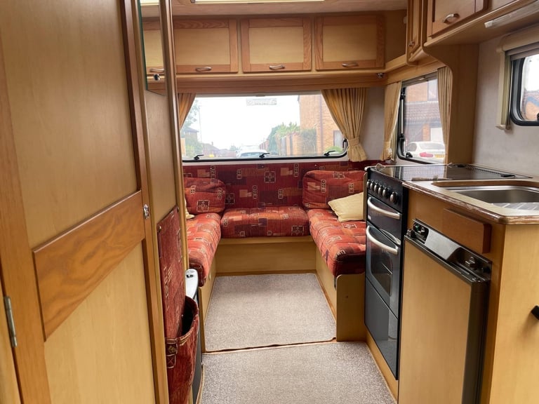 Elddis Suntor 200 Motorhome 5.4m in length, u shaped lounge