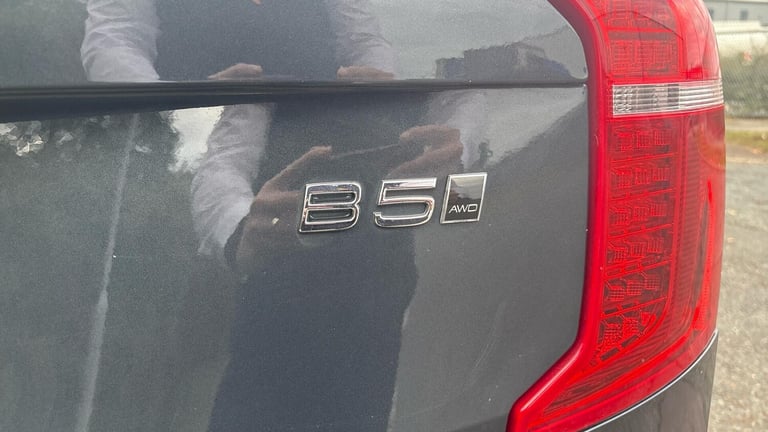 2022 Volvo XC90 R-Design, B5 AWD mild hybrid, 7 Seats ESTATE Diesel/Electric Hybrid Automatic