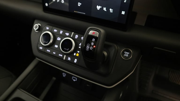2023 Land Rover Defender Diesel Estate 3.0 D250 X-Dynamic HSE 90 3dr Auto SUV Diesel Automatic