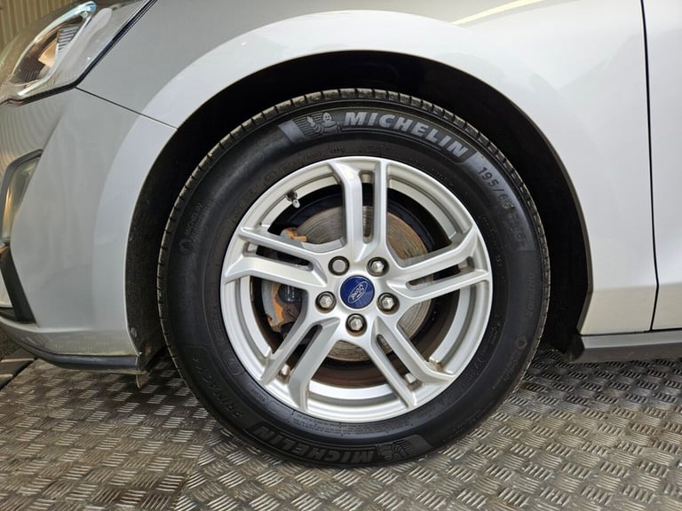 2019 Ford Focus 1.0T EcoBoost Zetec Hatchback 5dr Petrol Manual Euro 6 (s/s) (100 ps) Hatchback P...