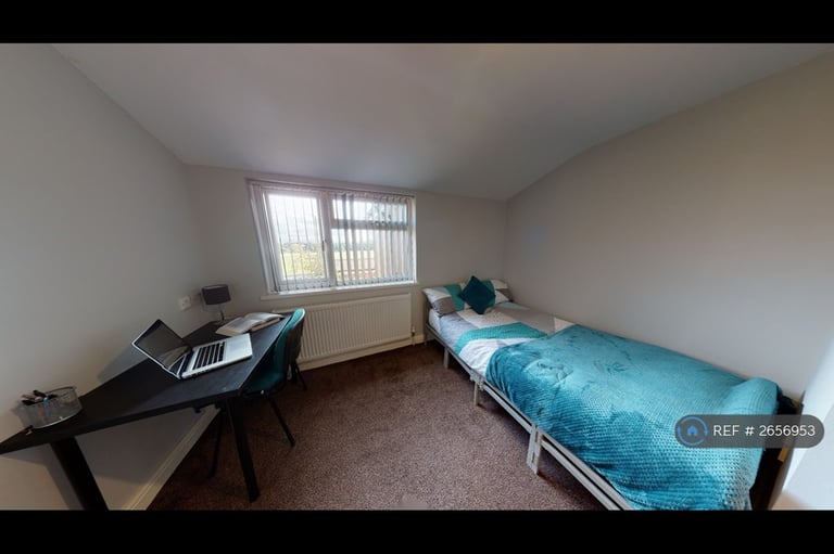 7 bedroom house in Charter Avenue, Coventry, CV4 (7 bed) (#2656953)