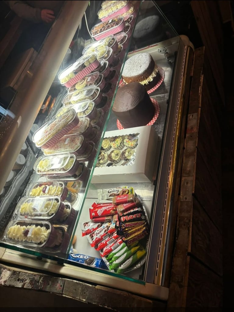 Shop TO LET Cafe Bakery Dessert Food Business for Rent KIRKCALDY CENTRAL