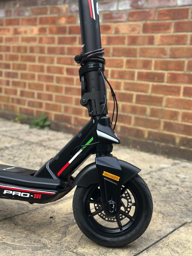 E-scooter Ducati Pro III