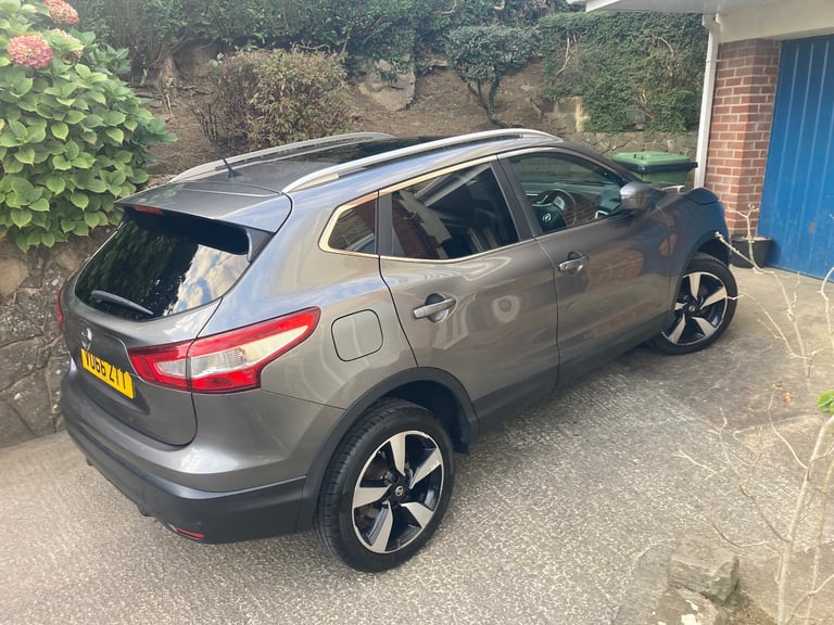 Nissan, QASHQAI, Hatchback, 2016, Manual, 1598 (cc), 5 doors