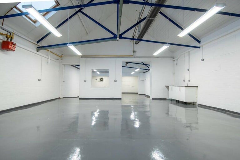 Light Industrial units to rent in Gloucester