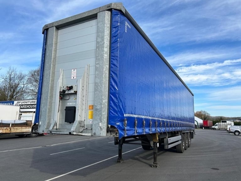 2023 SCHMITZ 13.6m Tri Axle Curtainsider