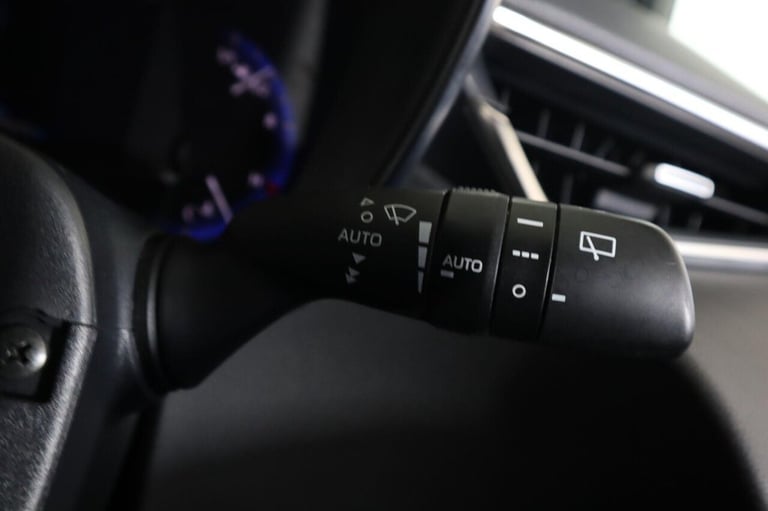 2020 Toyota Corolla 2.0 VVT-h Design Touring Sports CVT Euro 6 (s/s) 5dr Estate PETROL/ELECTRIC A...